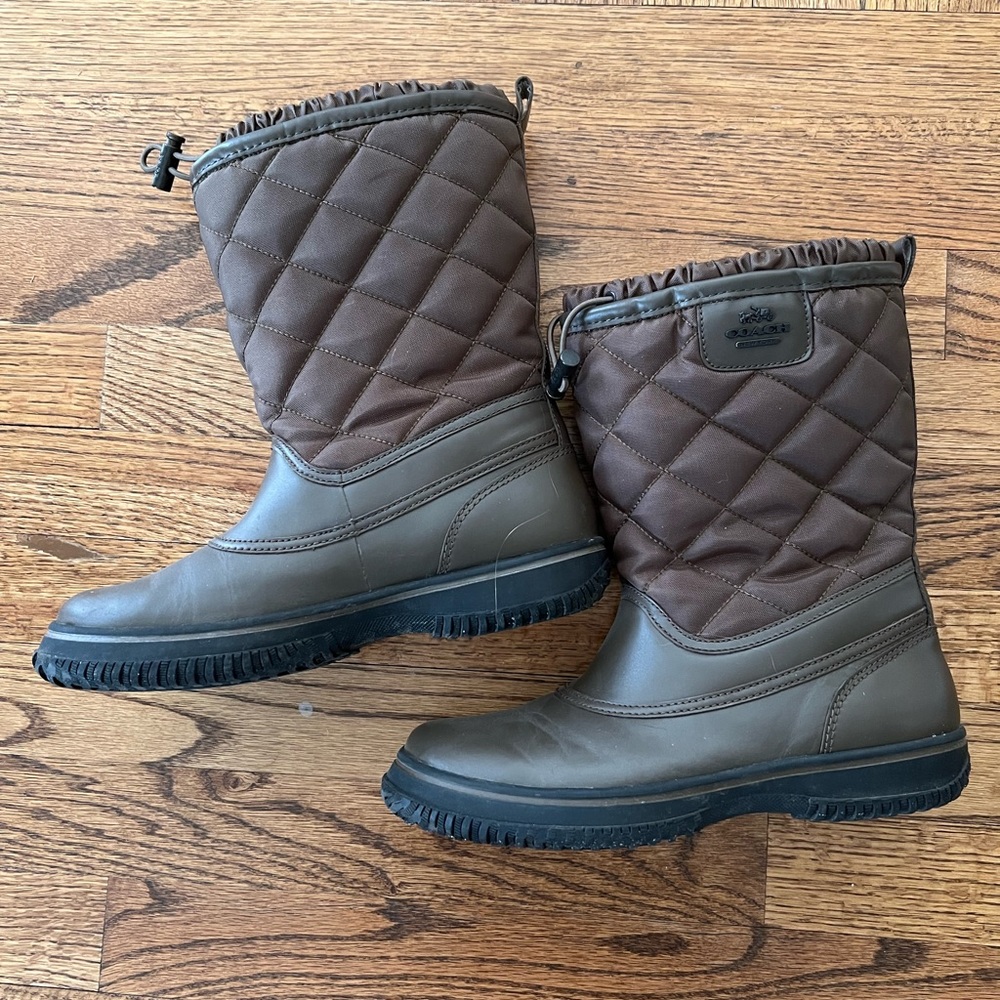 NWOT Coach womens fleece lined brown winter boots